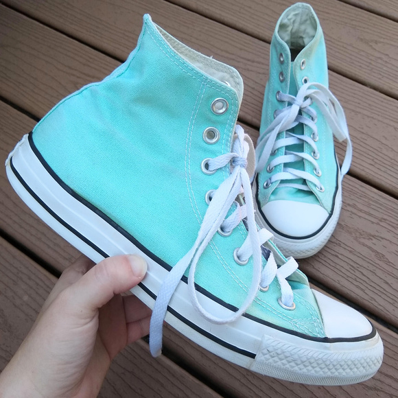 Converse Shoes - ☀️50% OFF SALE☀️ Classic Chuck Hight Top Sneakers